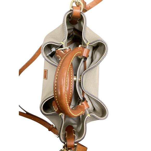 NWOT Dooney &Bourke Purse Women’s 1Size Pebbled Leather Crossbody 3 Compartments - Picture 4 of 8